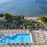 Azka Complex 5*