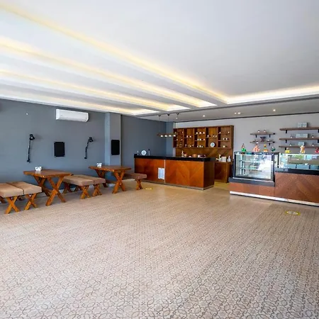 Azka Complex 5*